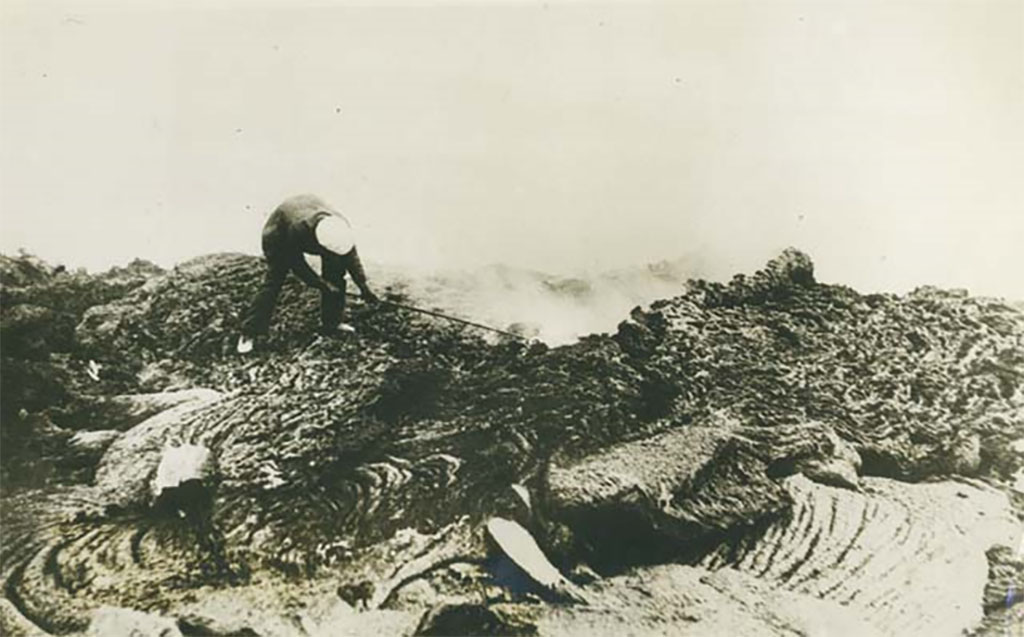 Vesuvius. 1st August 1930 press photo. New crater formed on Vesuvius. Photo courtesy of Rick Bauer.
On the rear of the photo it says:
“New crater formed on Vesuvius.
An observer from the Mt. Vesuvius observatory examining the lava of the new crater recently formed by violent eruptions of Mount Vesuvius which were followed by earthquakes which took a toll of more than 15,000 lives”.